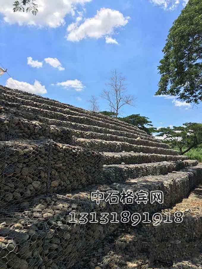 護岸石籠網(wǎng)擋墻